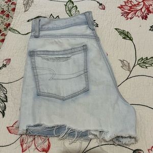 American Eagle 90’s Boyfriends Short